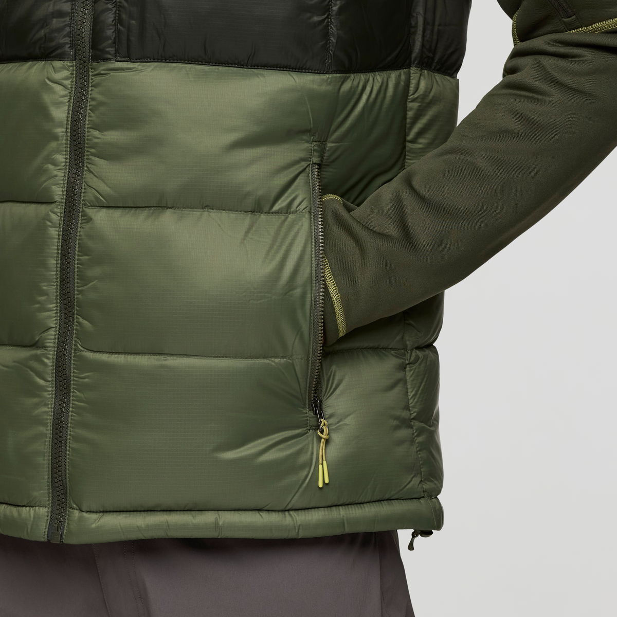 Fuego Max Down Vest - Men's - Image 23