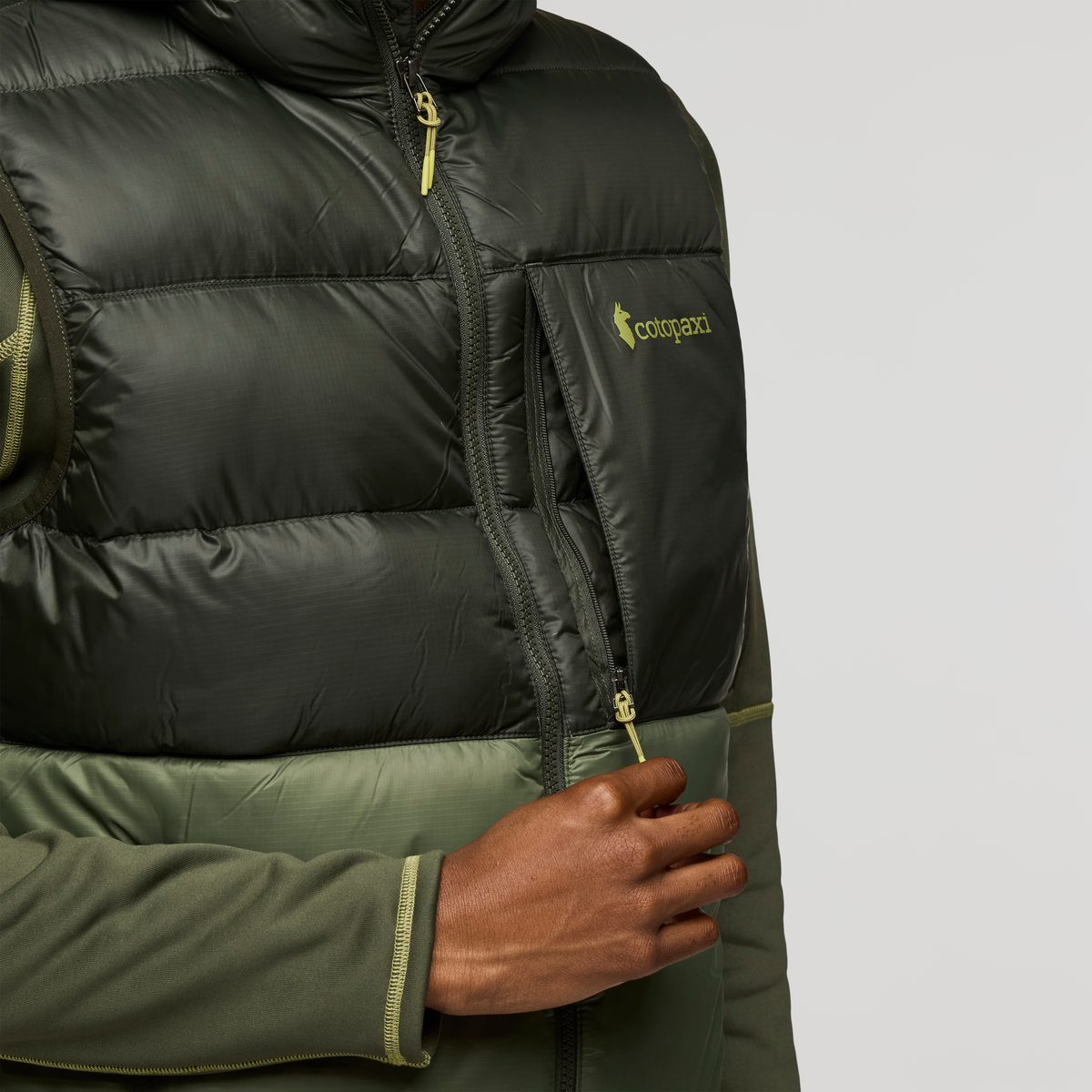 Fuego Max Down Vest - Men's - Image 25