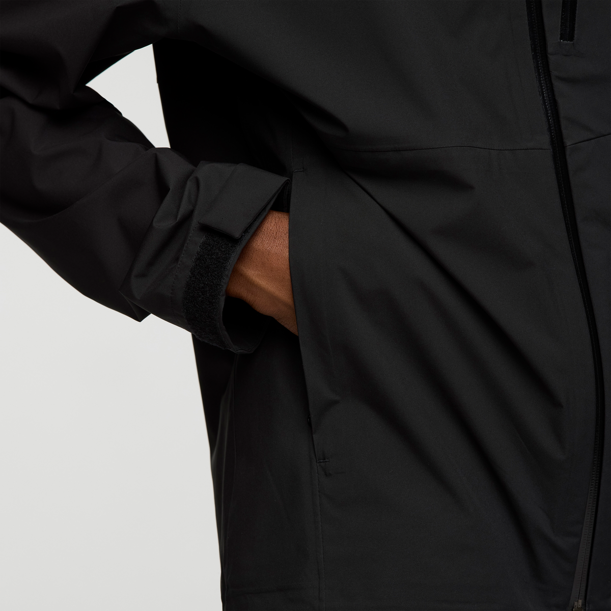 Impermeo 3L Hooded Shell Jacket - Men's - Image 26